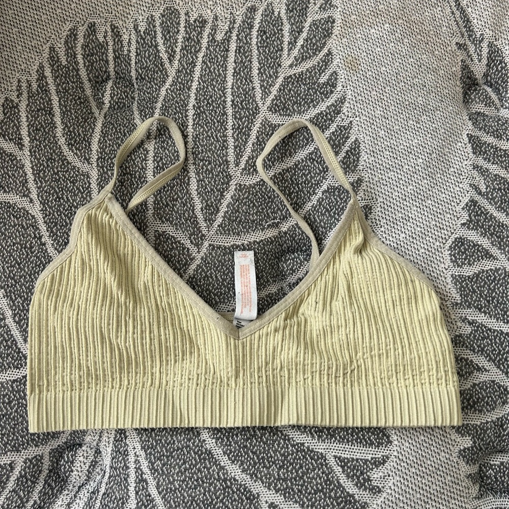 Colsie Ribbed Bralette in Light Olive